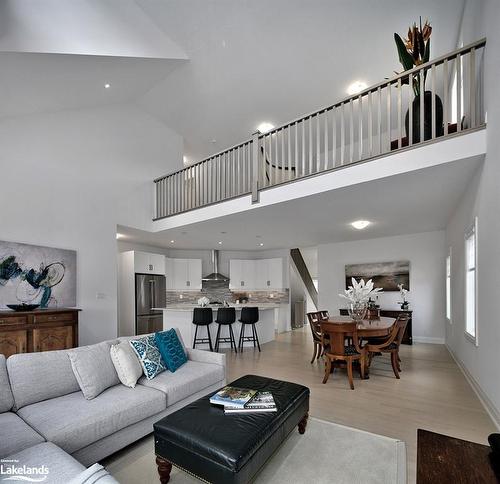 101 Clippers Lane, Town Of Blue Mountains, ON - Indoor Photo Showing Living Room