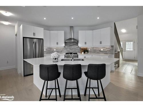 101 Clippers Lane, Town Of Blue Mountains, ON - Indoor Photo Showing Kitchen With Upgraded Kitchen