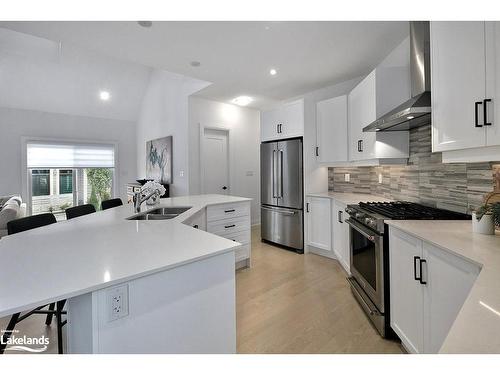 101 Clippers Lane, Town Of Blue Mountains, ON - Indoor Photo Showing Kitchen With Double Sink With Upgraded Kitchen