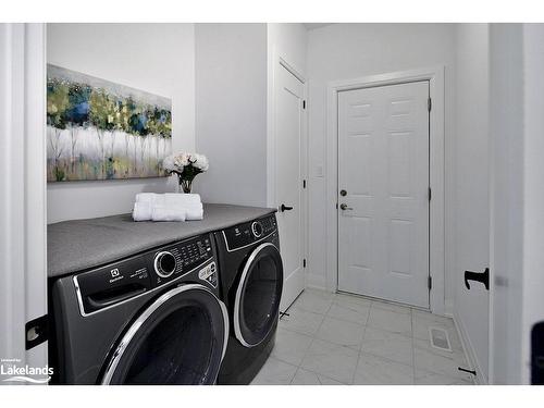 101 Clippers Lane, Town Of Blue Mountains, ON - Indoor Photo Showing Laundry Room