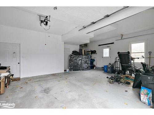 73 Arthur Street, Thornbury, ON - Indoor Photo Showing Garage