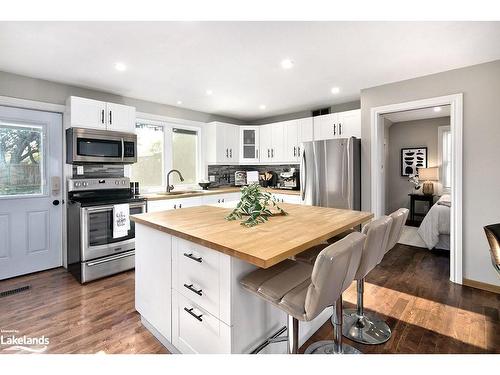 73 Arthur Street, Thornbury, ON - Indoor Photo Showing Kitchen