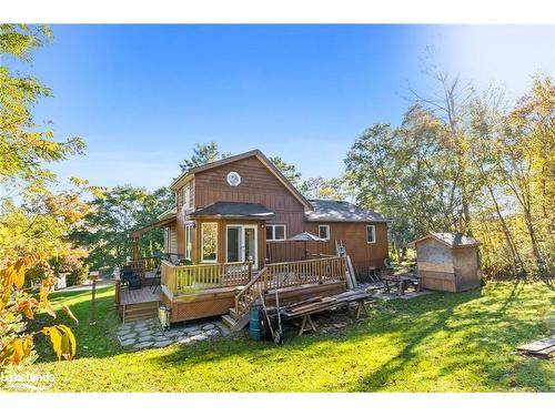 5202 Kelly Road, Hamilton, ON - Outdoor With Deck Patio Veranda With Exterior