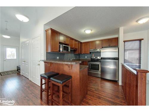 47 Williams Street, Collingwood, ON - Indoor Photo Showing Kitchen