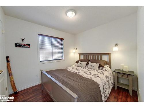 47 Williams Street, Collingwood, ON - Indoor Photo Showing Bedroom