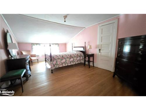 155 Huston St Street, Burk'S Falls, ON - Indoor Photo Showing Bedroom