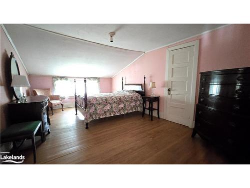 155 Huston St Street, Burk'S Falls, ON - Indoor Photo Showing Bedroom