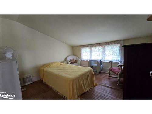 155 Huston St Street, Burk'S Falls, ON - Indoor Photo Showing Bedroom