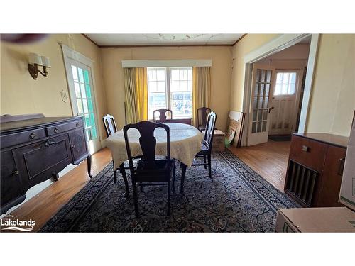 155 Huston St Street, Burk'S Falls, ON - Indoor Photo Showing Dining Room