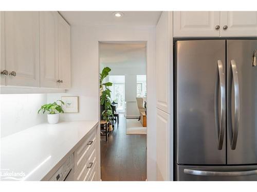 2-15 Golf Course Road, Bracebridge, ON - Indoor Photo Showing Kitchen