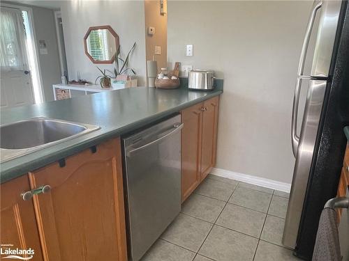 1-295 Balsam Street, Collingwood, ON - Indoor Photo Showing Kitchen