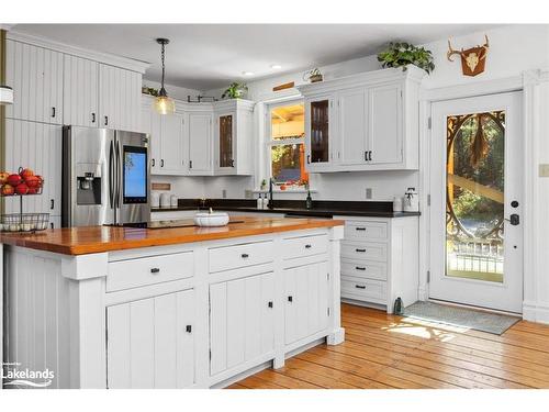 1236 Butter And Egg Road Road, Bracebridge, ON - Indoor Photo Showing Kitchen