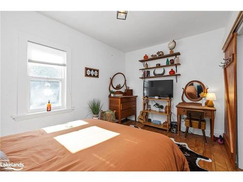 1236 Butter And Egg Road Road, Bracebridge, ON - Indoor Photo Showing Bedroom