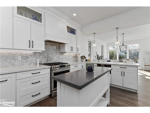 22-1094 Mortimers Point Road, Port Carling, ON - Indoor Photo Showing Kitchen With Upgraded Kitchen