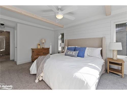 22-1094 Mortimers Point Road, Port Carling, ON - Indoor Photo Showing Bedroom