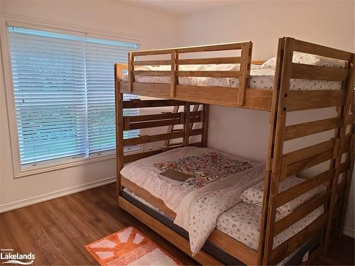 384 Mariners Way, Collingwood, ON - Indoor Photo Showing Bedroom