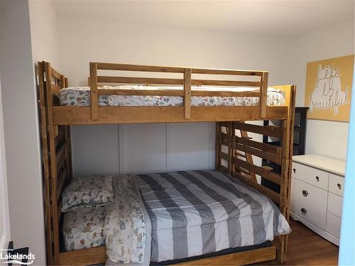 384 Mariners Way, Collingwood, ON - Indoor Photo Showing Bedroom