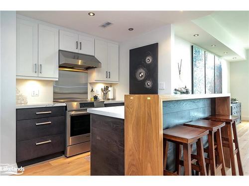 838 Suncrest Circle, Collingwood, ON - Indoor Photo Showing Kitchen