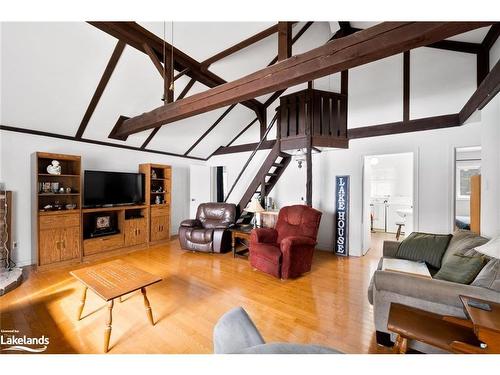 327 Whitestone Lake Road, Whitestone, ON - Indoor Photo Showing Living Room