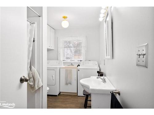 327 Whitestone Lake Road, Whitestone, ON - Indoor Photo Showing Laundry Room