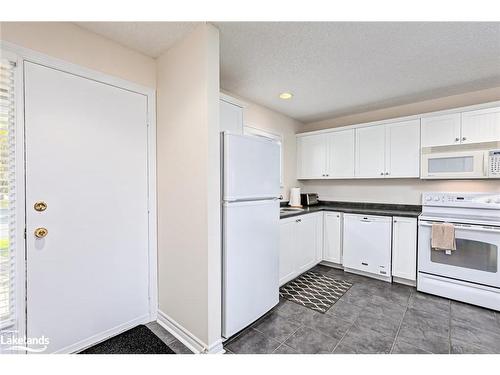 505 Oxbow Crescent, Collingwood, ON - Indoor Photo Showing Kitchen