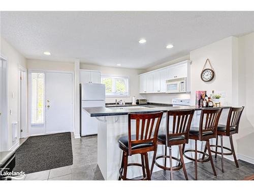 505 Oxbow Crescent, Collingwood, ON - Indoor Photo Showing Kitchen