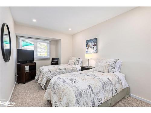 505 Oxbow Crescent, Collingwood, ON - Indoor Photo Showing Bedroom