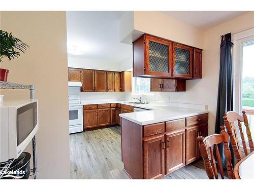 112 Greenfield Drive, Meaford, ON - Indoor Photo Showing Kitchen