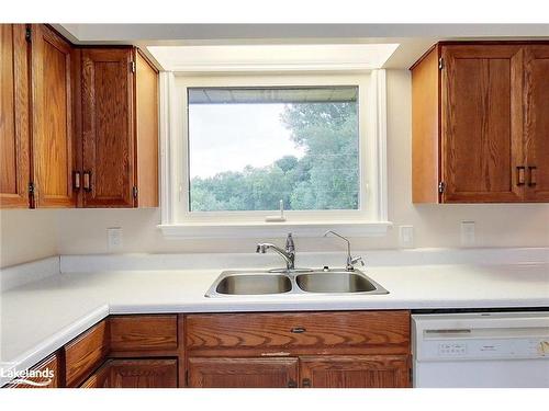 112 Greenfield Drive, Meaford, ON - Indoor Photo Showing Kitchen With Double Sink