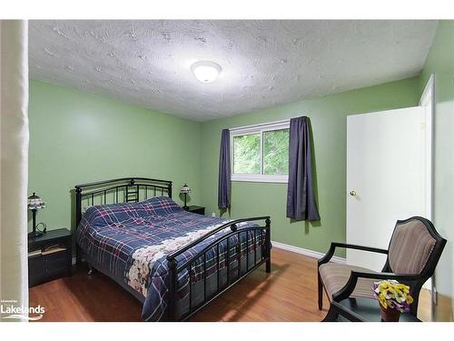 112 Greenfield Drive, Meaford, ON - Indoor Photo Showing Bedroom