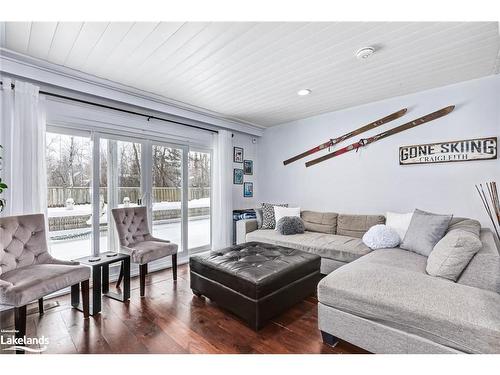 209846 Highway 26, The Blue Mountains, ON - Indoor Photo Showing Living Room