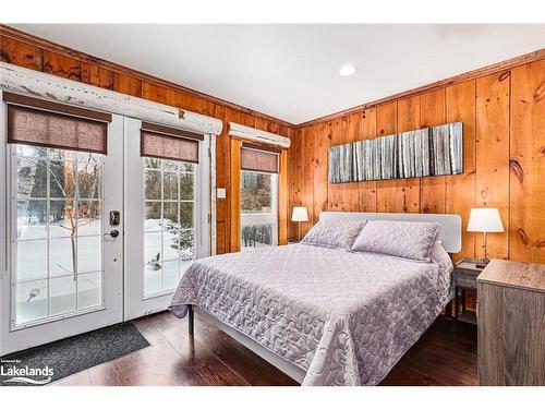 209846 Highway 26, The Blue Mountains, ON - Indoor Photo Showing Bedroom