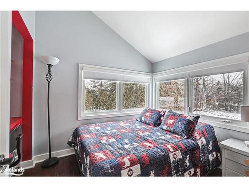 209846 Highway 26, The Blue Mountains, ON - Indoor Photo Showing Bedroom