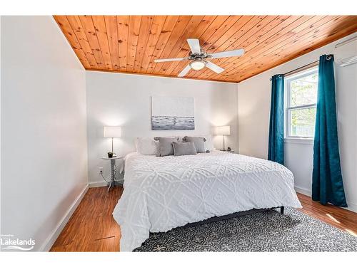 A-272 Sykes Street S, Meaford, ON - Indoor Photo Showing Bedroom