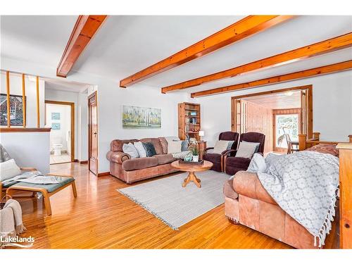 A-272 Sykes Street S, Meaford, ON - Indoor Photo Showing Living Room