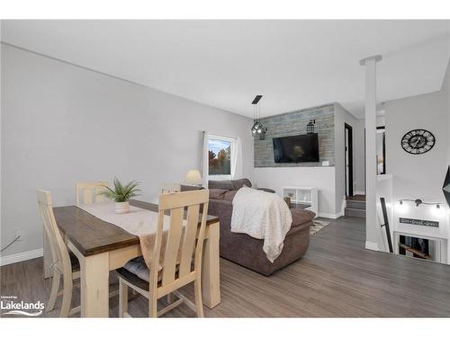 27 Georgias Walk, Victoria Harbour, ON - Indoor Photo Showing Dining Room