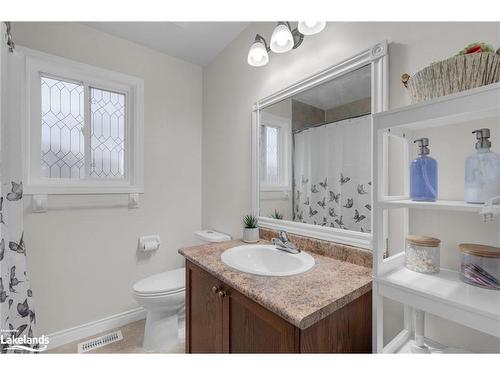 27 Georgias Walk, Victoria Harbour, ON - Indoor Photo Showing Bathroom