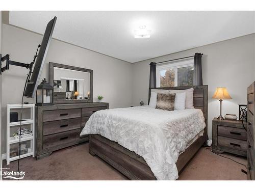 27 Georgias Walk, Victoria Harbour, ON - Indoor Photo Showing Bedroom