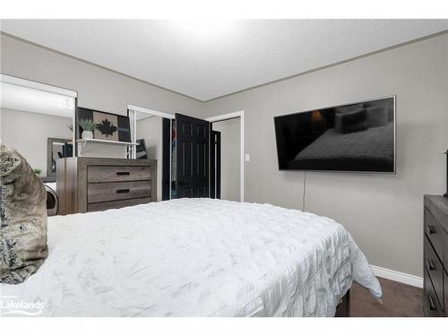 27 Georgias Walk, Victoria Harbour, ON - Indoor Photo Showing Bedroom