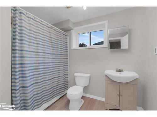 27 Georgias Walk, Victoria Harbour, ON - Indoor Photo Showing Bathroom