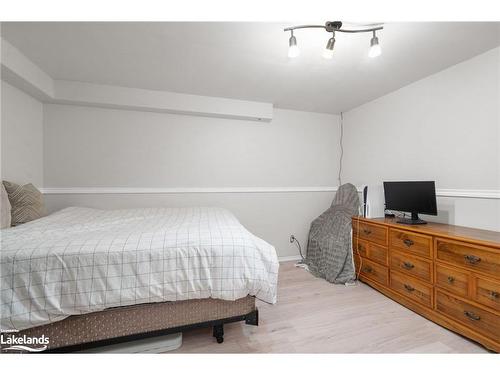 27 Georgias Walk, Victoria Harbour, ON - Indoor Photo Showing Bedroom