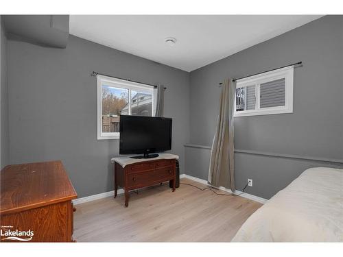 27 Georgias Walk, Victoria Harbour, ON - Indoor Photo Showing Bedroom