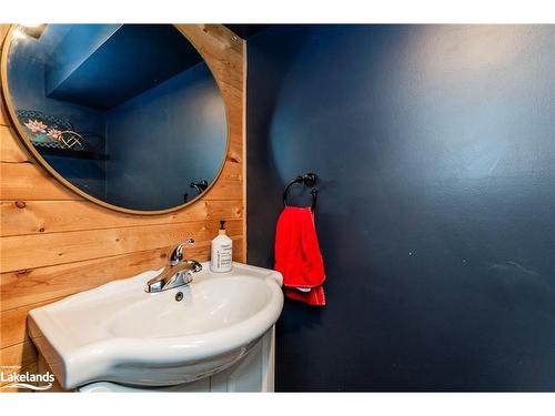 80 Woodland Drive, Midland, ON - Indoor Photo Showing Bathroom