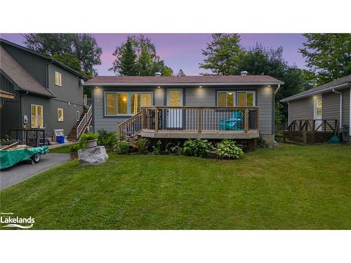 7 67Th Street N, Wasaga Beach, ON - Outdoor With Deck Patio Veranda With Exterior