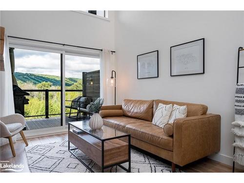 406-16 Beckwith Lane, The Blue Mountains, ON - Indoor Photo Showing Living Room