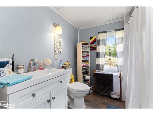 3 Forsyth'S Road, Carling, ON - Indoor Photo Showing Bathroom