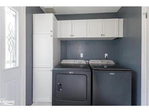 17 Trails End, Collingwood, ON - Indoor Photo Showing Laundry Room