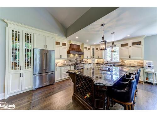 833 Eastdale Drive, Wasaga Beach, ON - Indoor Photo Showing Kitchen With Upgraded Kitchen