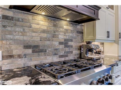 833 Eastdale Drive, Wasaga Beach, ON - Indoor Photo Showing Kitchen