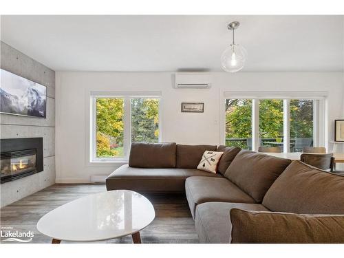 26-784 Johnston Park Avenue, Collingwood, ON - Indoor Photo Showing Living Room With Fireplace